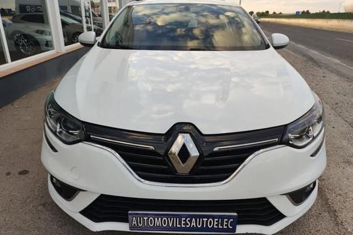 Usado Renault Mégane IV Zen 116 CV (85 kW) 2020 Berlina