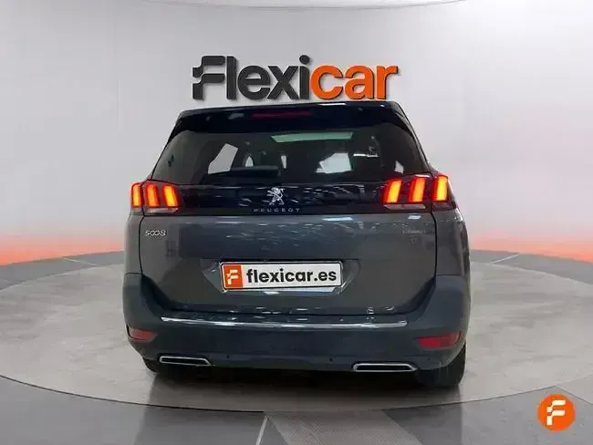 Usado Peugeot 5008 Active 130 CV (95 kW) 2019 Gris SUV