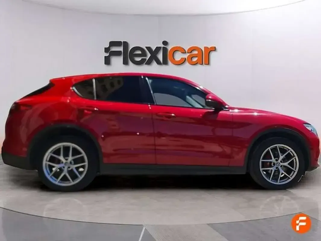Usado Alfa Romeo Stelvio Executive 211 CV (155 kW) 2024 Burdeos SUV