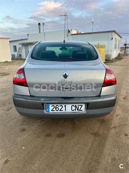 Usado Renault Mégane II Privilege 120 CV (88 kW) 2003 Gris / plata Berlina