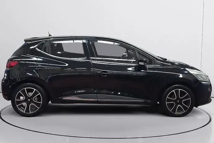 Usado Renault Clio Expression 90 CV (66 kW) 2016