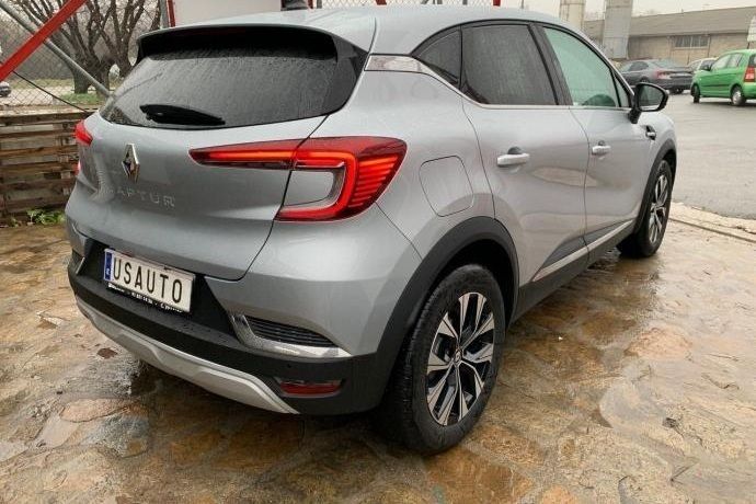 Usado Renault Captur Techno 91 CV (66 kW) 2024 Plateado SUV