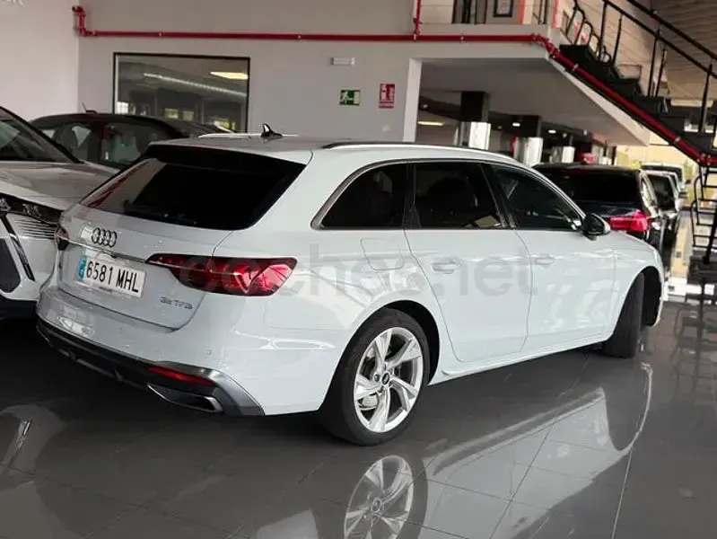 Usado Audi A4 S-Line 150 CV (110 kW) 2023 Blanco Familiar