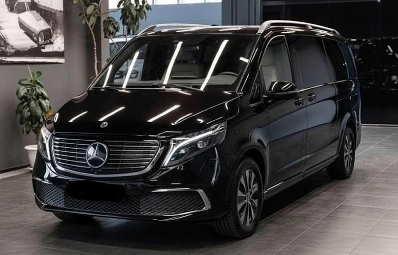 Usado Mercedes EQV300 150 kW (204 CV) 2024 Negro Van