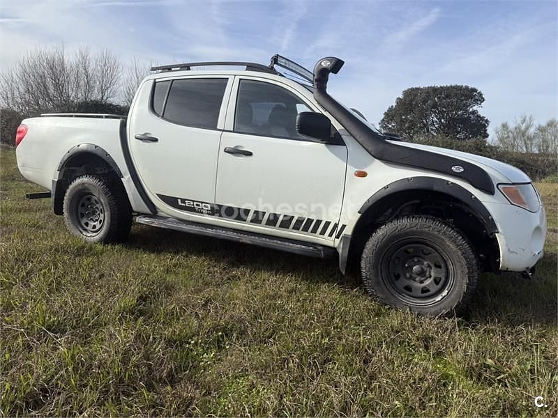 Usado Mitsubishi L200 Intense 167 CV (122 kW) 2007 Blanco Recogida