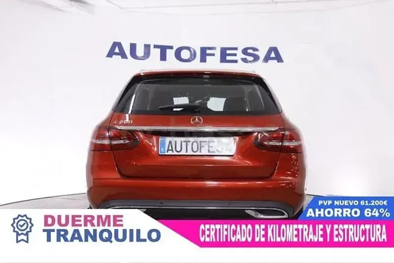 Usado Mercedes C200 184 CV (135 kW) 2020 Rojo Familiar