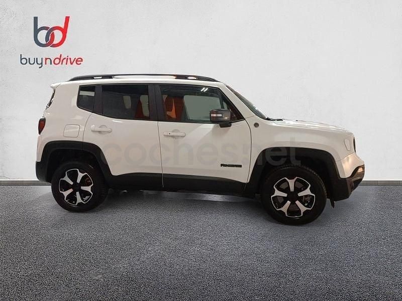 Usado Jeep Renegade Trailhawk 240 CV (176 kW) 2022 Blanco SUV