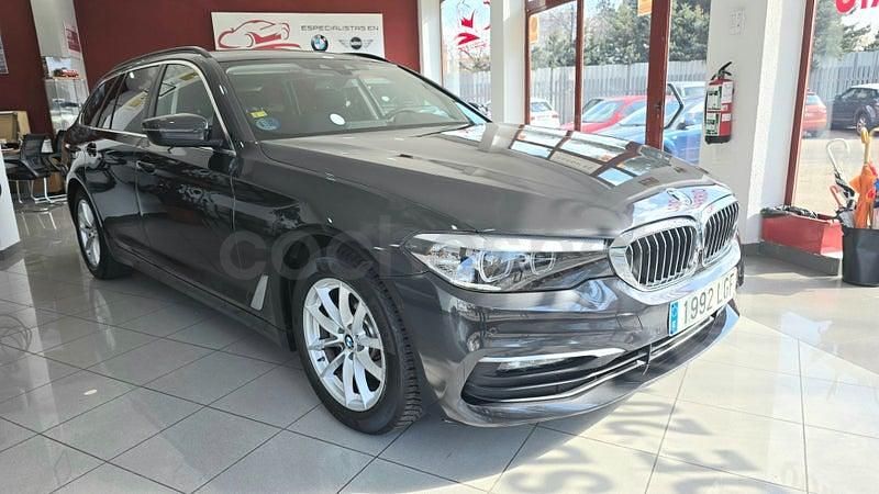 Usado BMW 520 190 CV (139 kW) 2020 Gris / plata Familiar
