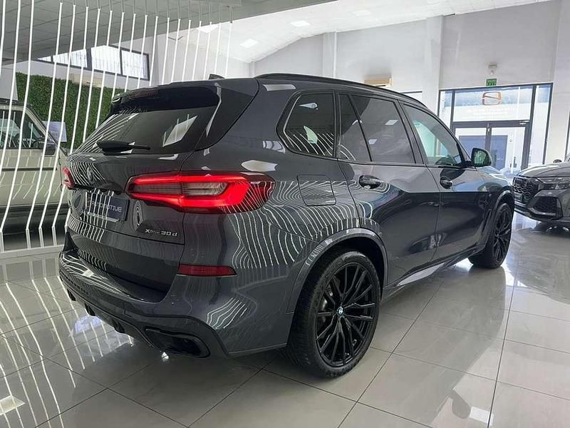 Usado BMW X5 Comfort Edition 265 CV (194 kW) 2021 Gris SUV