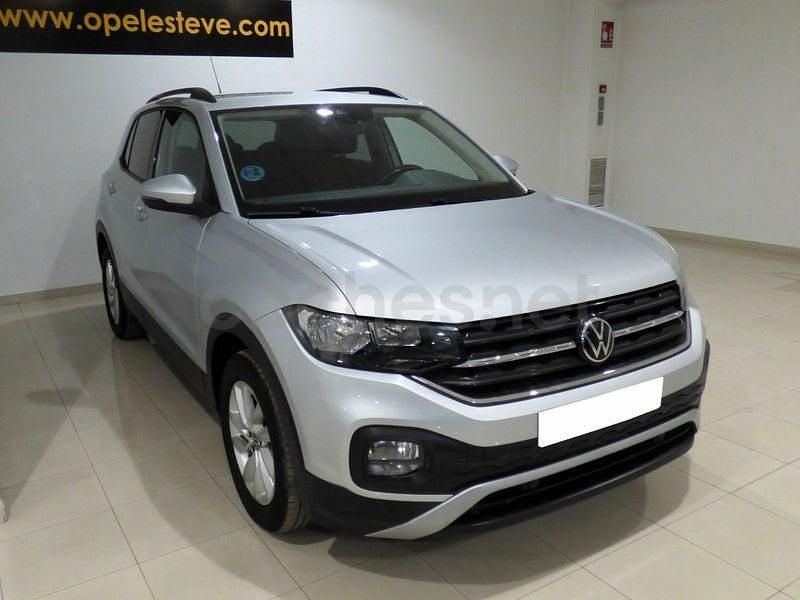 Usado VW T-Cross Advance 95 CV (69 kW) 2023 Gris / plata SUV