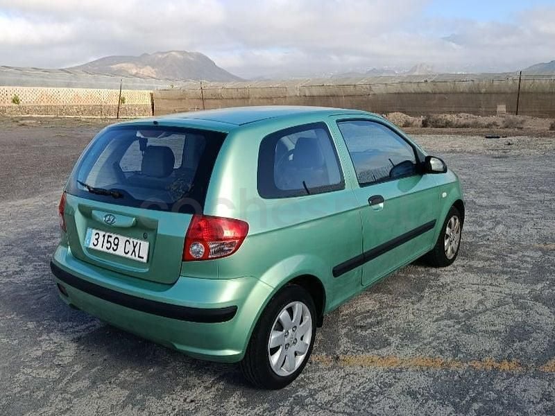 Usado Hyundai Getz 63 CV (46 kW) 2004 Verde Utilitario
