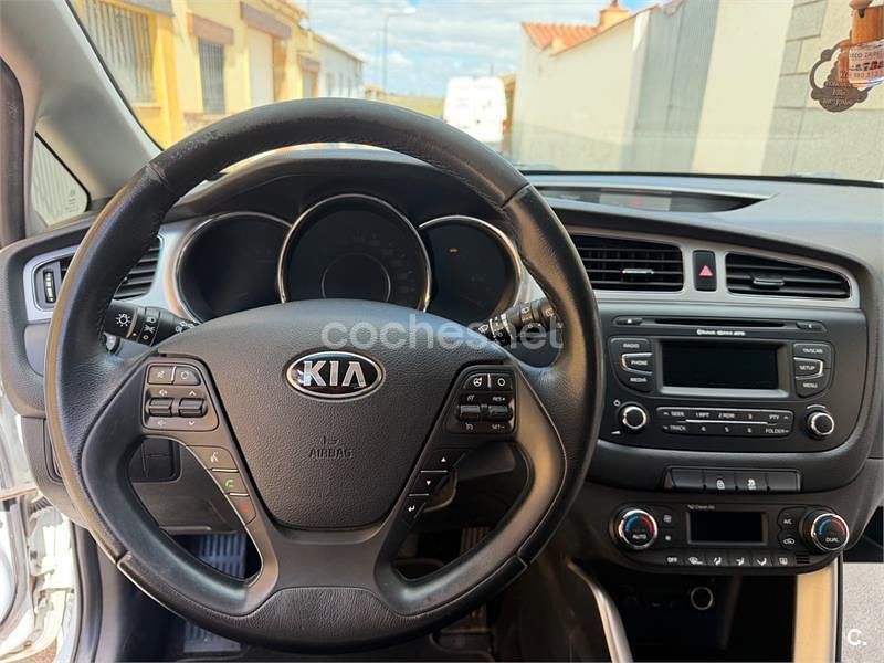 Usado Kia Ceed GT 90 CV (66 kW) 2013 Blanco Berlina