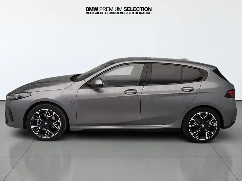 Usado BMW 120 Comfort Edition 163 CV (119 kW) 2025 Gris / plata Utilitario