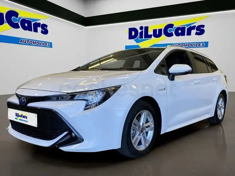 Begagnad Toyota Corolla Business Edition 122 HK (89 kW) 2022 Vit Kombi