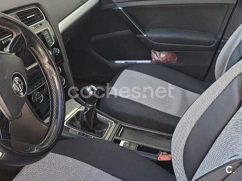 Usado VW Golf VII Advance 105 CV (77 kW) 2014 Blanco Berlina