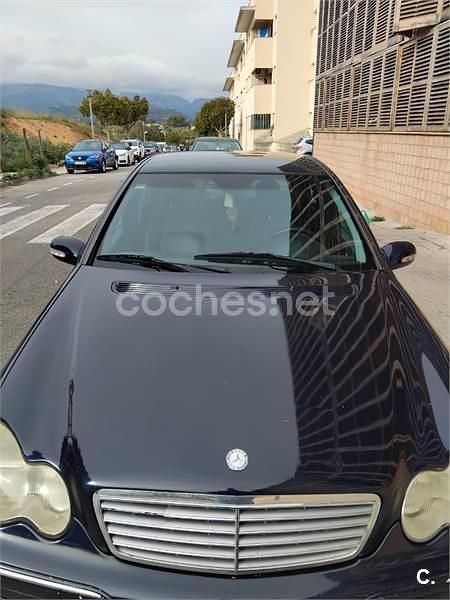 Usado Mercedes C220 Elegance 143 CV (105 kW) 2002 Azul Berlina