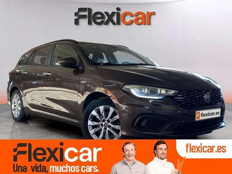 Marrón Usado 2017 Fiat Tipo Lounge Familiar | 7690 € (Precio justo) - Imagen 1/4