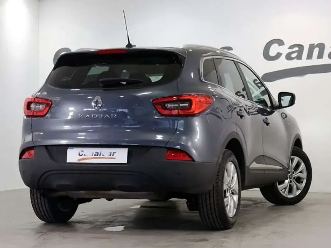 Usado Renault Kadjar LIMITED 131 CV (96 kW) 2018 Gris SUV