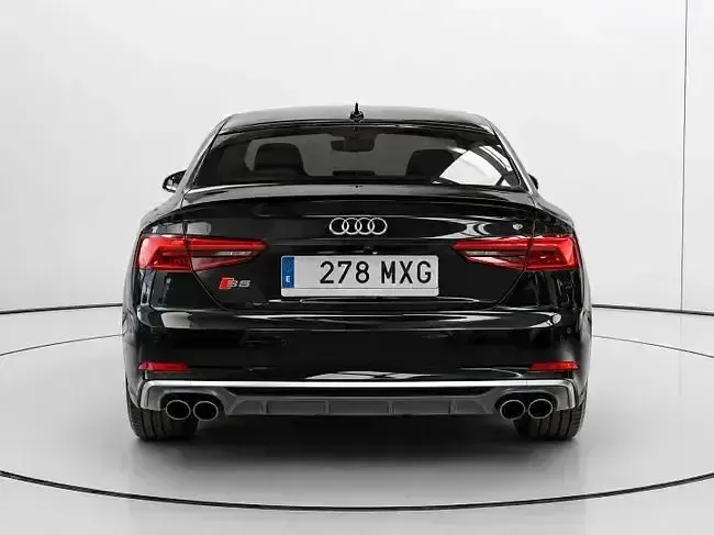 Usado Audi A5 Ambiente 354 CV (260 kW) 2016 Negro Coupe
