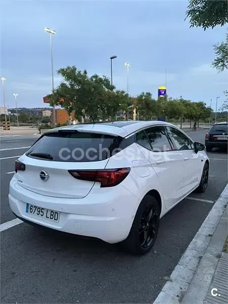 Usado Opel Astra Dynamic 150 CV (110 kW) 2019 Blanco Berlina
