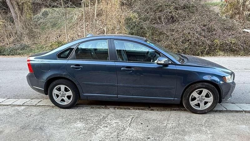 Usado Volvo S40 Momentum 125 CV (91 kW) 2007 Azul Berlina
