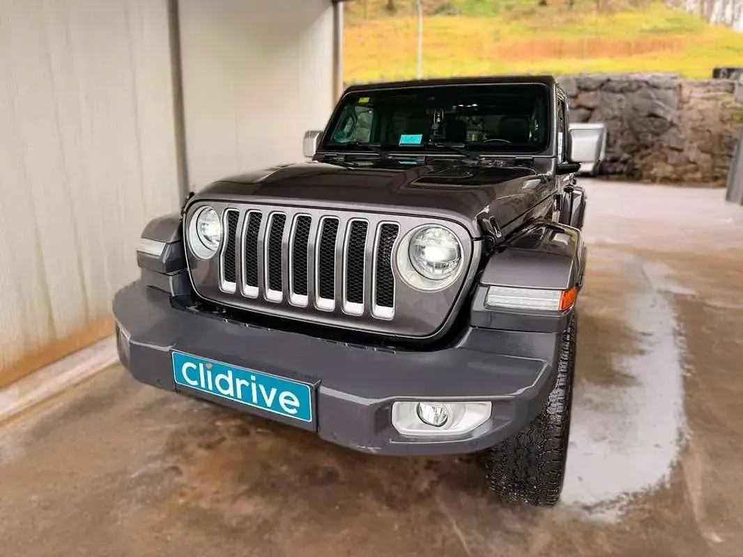 Usado Jeep Wrangler Sahara 268 CV (197 kW) 2020 Negro SUV