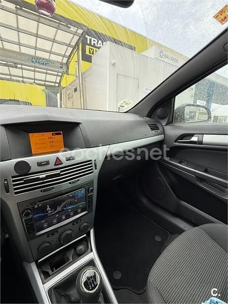 Usado Opel Astra GTC Sport 110 CV (80 kW) 2008 Rojo Berlina