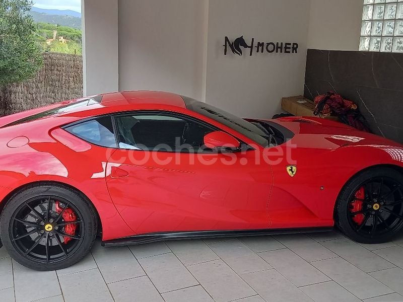 Rojo Usado 2021 Ferrari 812 Coupe | 549.000 € - Imagen 1/2