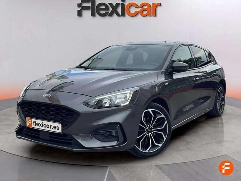 Usado Ford Focus ST-Line 125 CV (91 kW) 2018 Gris Utilitario