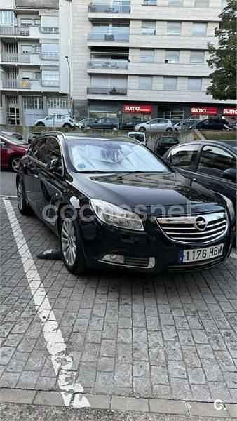 Usado Opel Insignia Cosmo 220 CV (161 kW) 2011 Negro Familiar