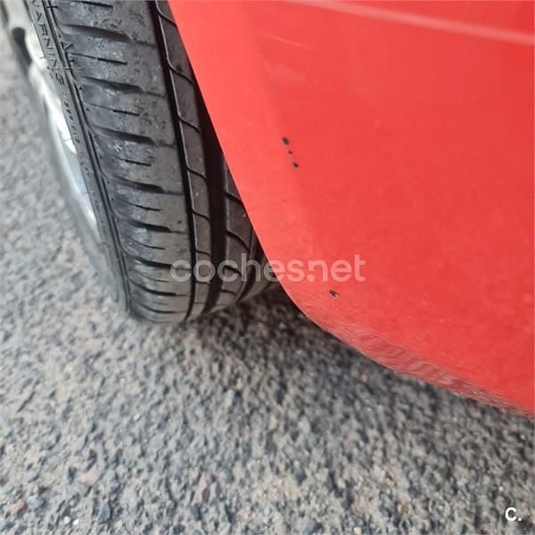 Usado Ford Ka Trend 69 CV (50 kW) 2009 Rojo Berlina