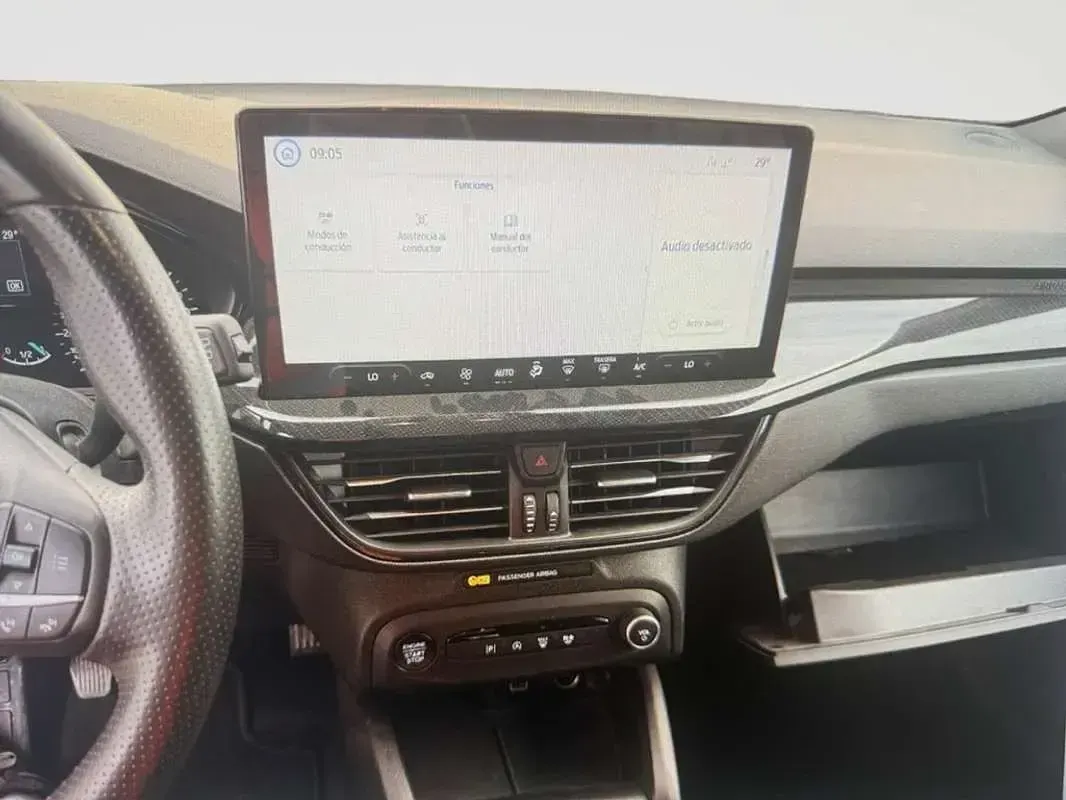 Usado Ford Focus ST-Line 155 CV (114 kW) 2023 Negro Utilitario