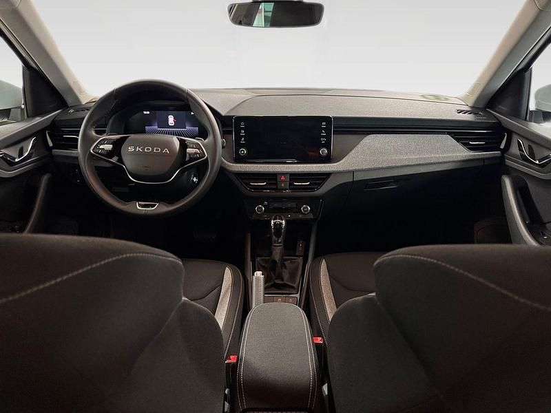 Usado Skoda Kamiq Selection 116 CV (85 kW) 2025 Blanco SUV