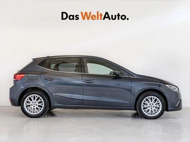 Usado Seat Ibiza 116 CV (85 kW) 2024 Gris Utilitario