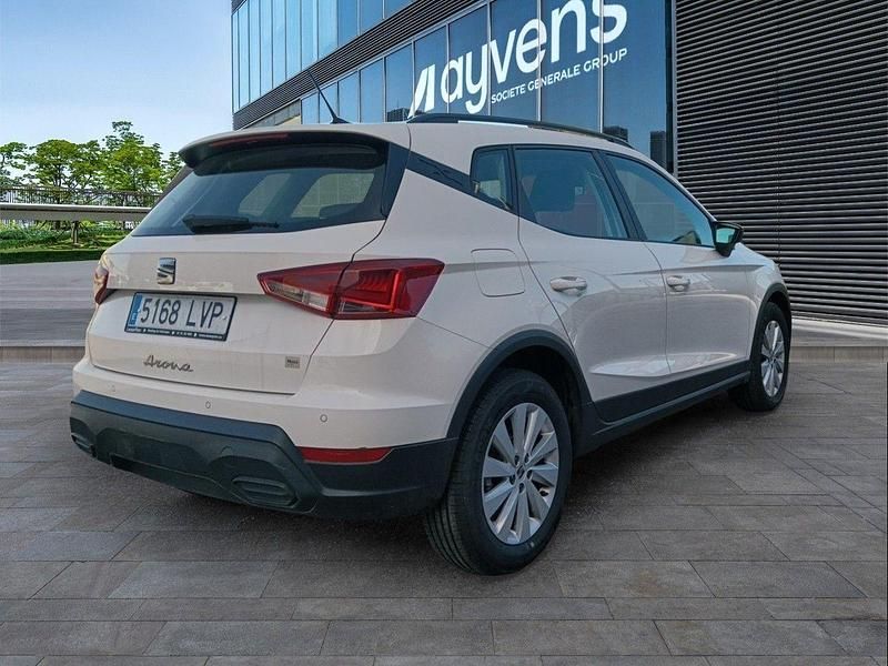 Usado Seat Arona Style 110 CV (80 kW) 2021 Blanco SUV