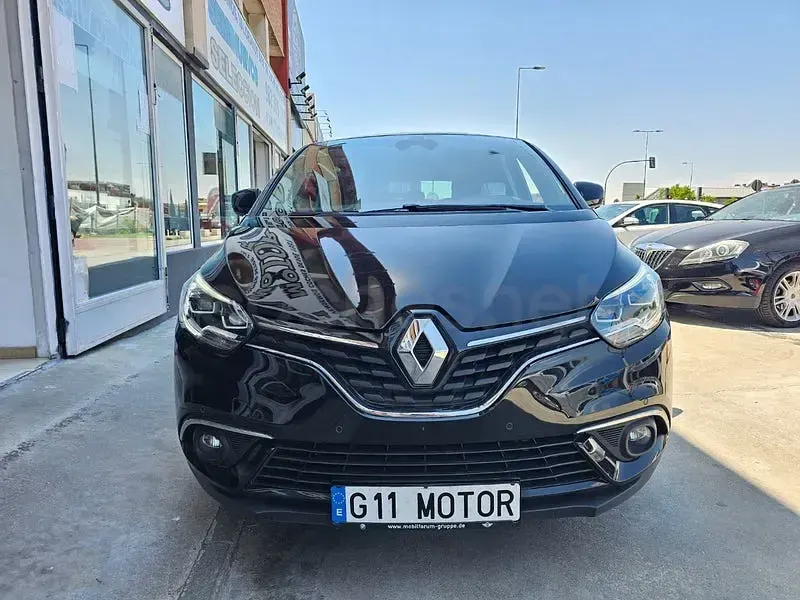 Usado Renault Grand Scénic IV Zen 150 CV (110 kW) 2019 Negro Monovolumen