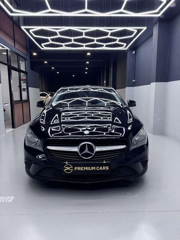 Usado Mercedes CLA220 Urban 170 CV (125 kW) 2013 Negro Berlina