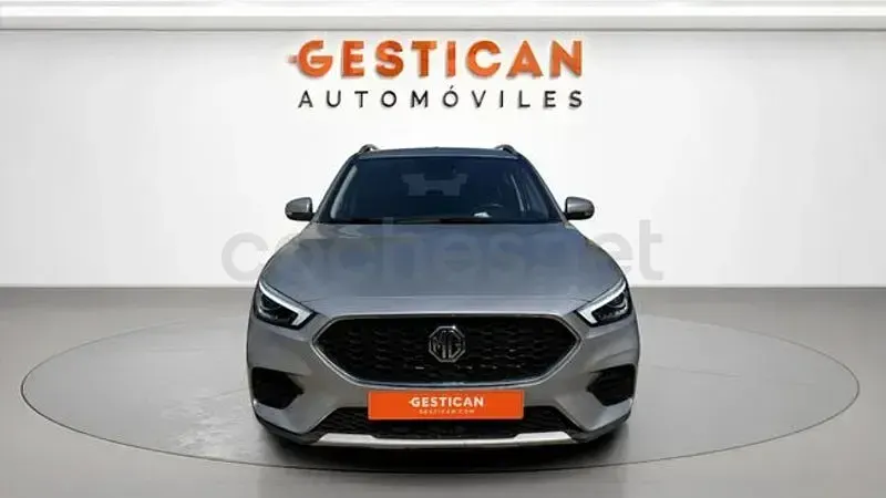 Usado MG ZS Luxury 111 CV (81 kW) 2023 Rojo SUV