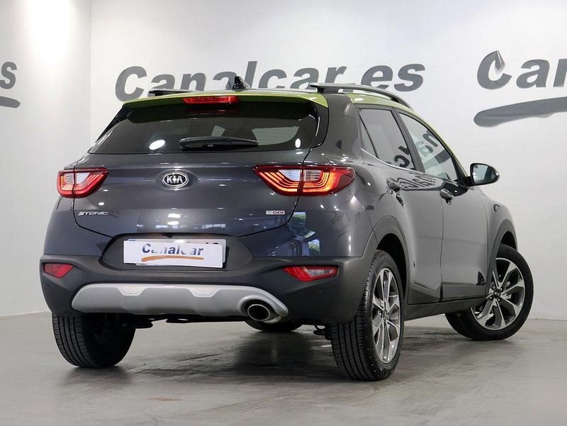 Usado Kia Stonic 100 CV (73 kW) 2020 Negro SUV