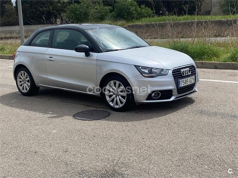 Usado Audi A1 Attraction 105 CV (77 kW) 2010 Gris / plata Utilitario