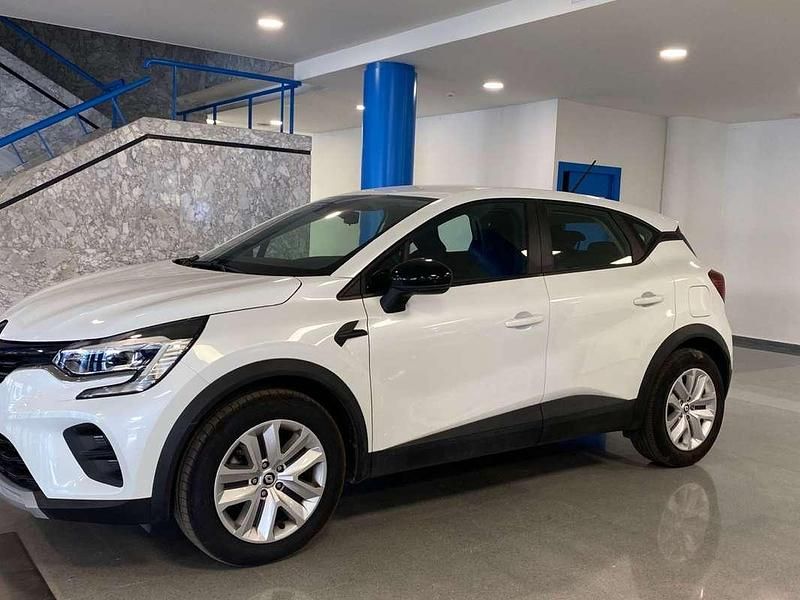 Usado Renault Captur Evolution 159 CV (116 kW) 2023 Blanco SUV