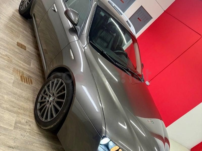 Usado Alfa Romeo 159 Distinctive 150 CV (110 kW) 2007 Marrón Familiar