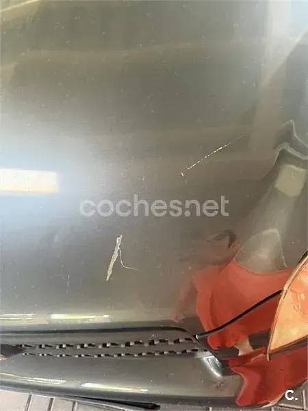 Usado Toyota RAV4 Luna 136 CV (100 kW) 2006 Gris / plata SUV