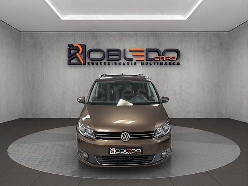 Usado VW Touran Advance 140 CV (102 kW) 2011 Marrón Monovolumen