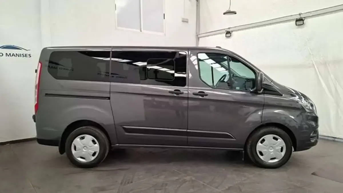 Usado Ford Transit Custom Trend 150 CV (110 kW) 2023 Gris Familiar