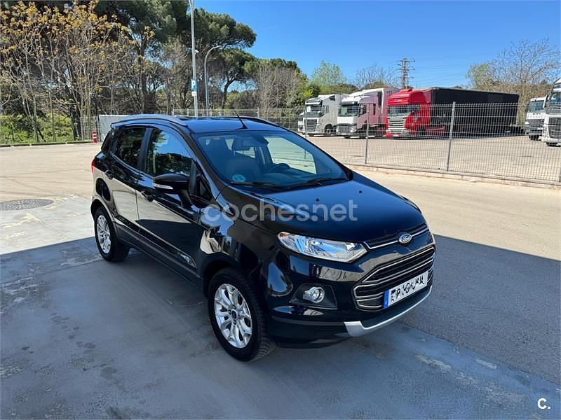 Usado Ford Ecosport Titanium 140 CV (102 kW) 2016 Gris / plata SUV