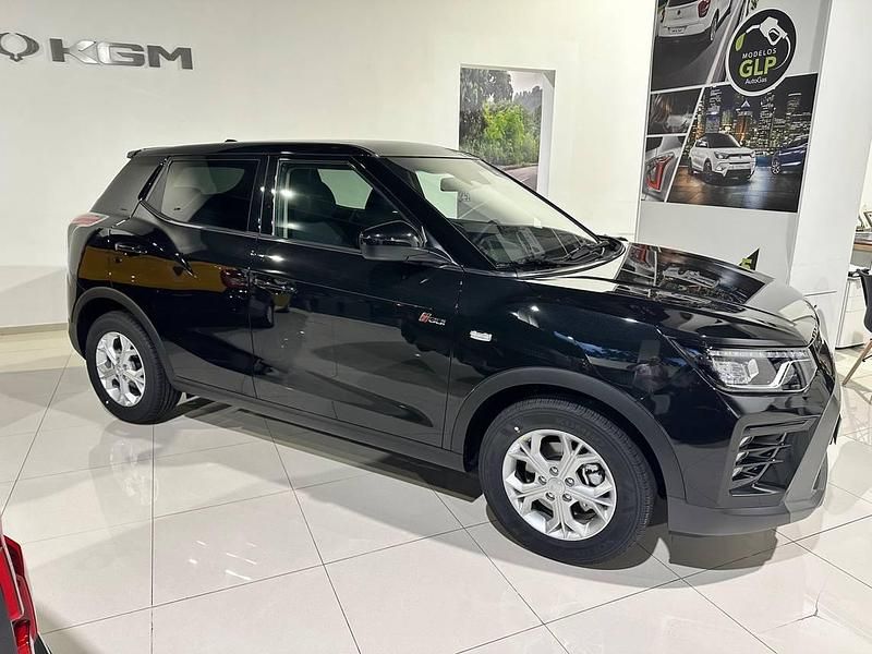 Negro Nuevo 2025 Ssangyong (KGM) Tivoli SUV | 23.900 € (Caro) - Imagen 1/4
