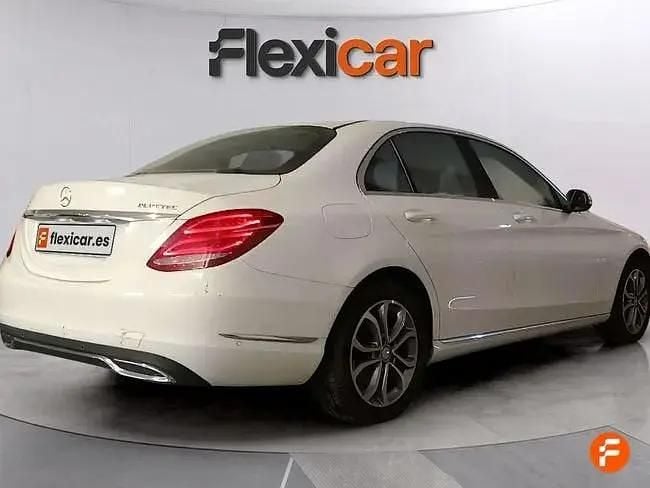 Używany Mercedes C220 170 KM (125 kW) 2015 Biały Sedan/Limuzyna