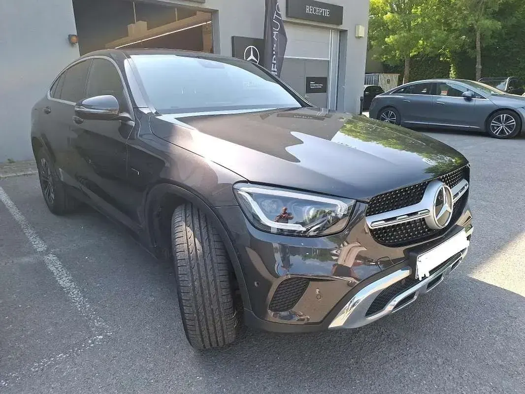 Usado Mercedes GLC300e 317 CV (233 kW) 2021 Marrón SUV