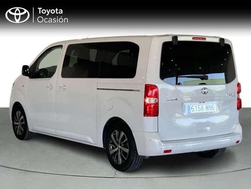 Usado Toyota Proace Advance 145 CV (106 kW) 2024 Blanco Monovolumen